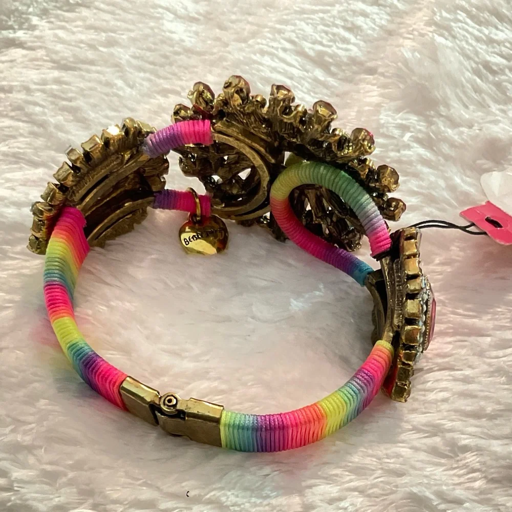 BETSEY JOHNSON BRACELET - Picture 3 of 3